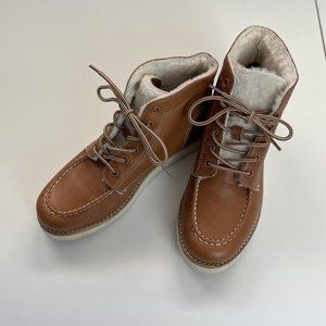 Vince Women's Finley 2 Ankle Boot Size US Women's 6 Brown Leather Lamb Sheerling